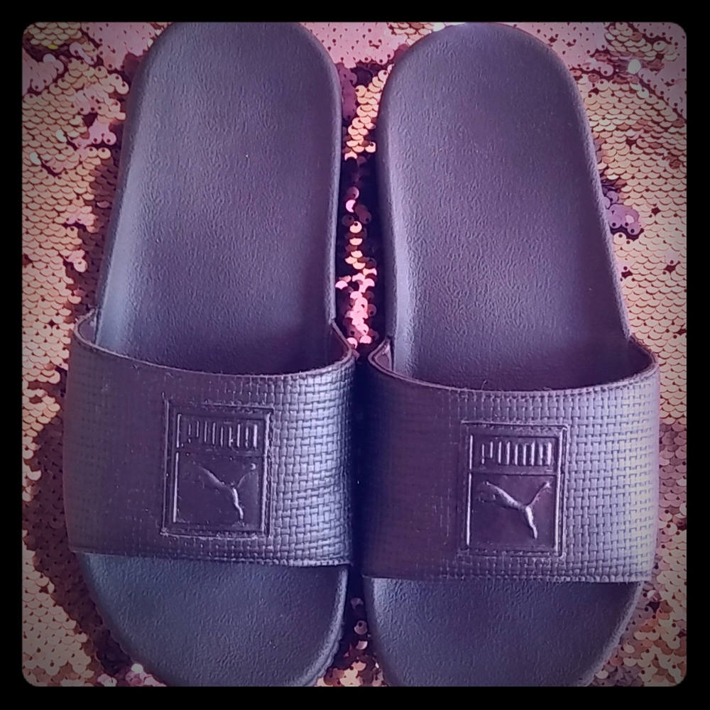 COPY - Women's Puma Platform Slides/Sandals Size 7